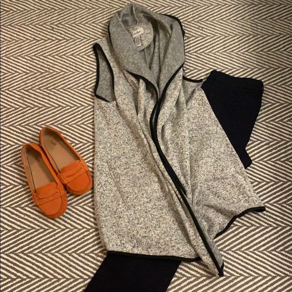 🤩 HOST PICK 🤩 Le Moda sweater vest, gray size 1X